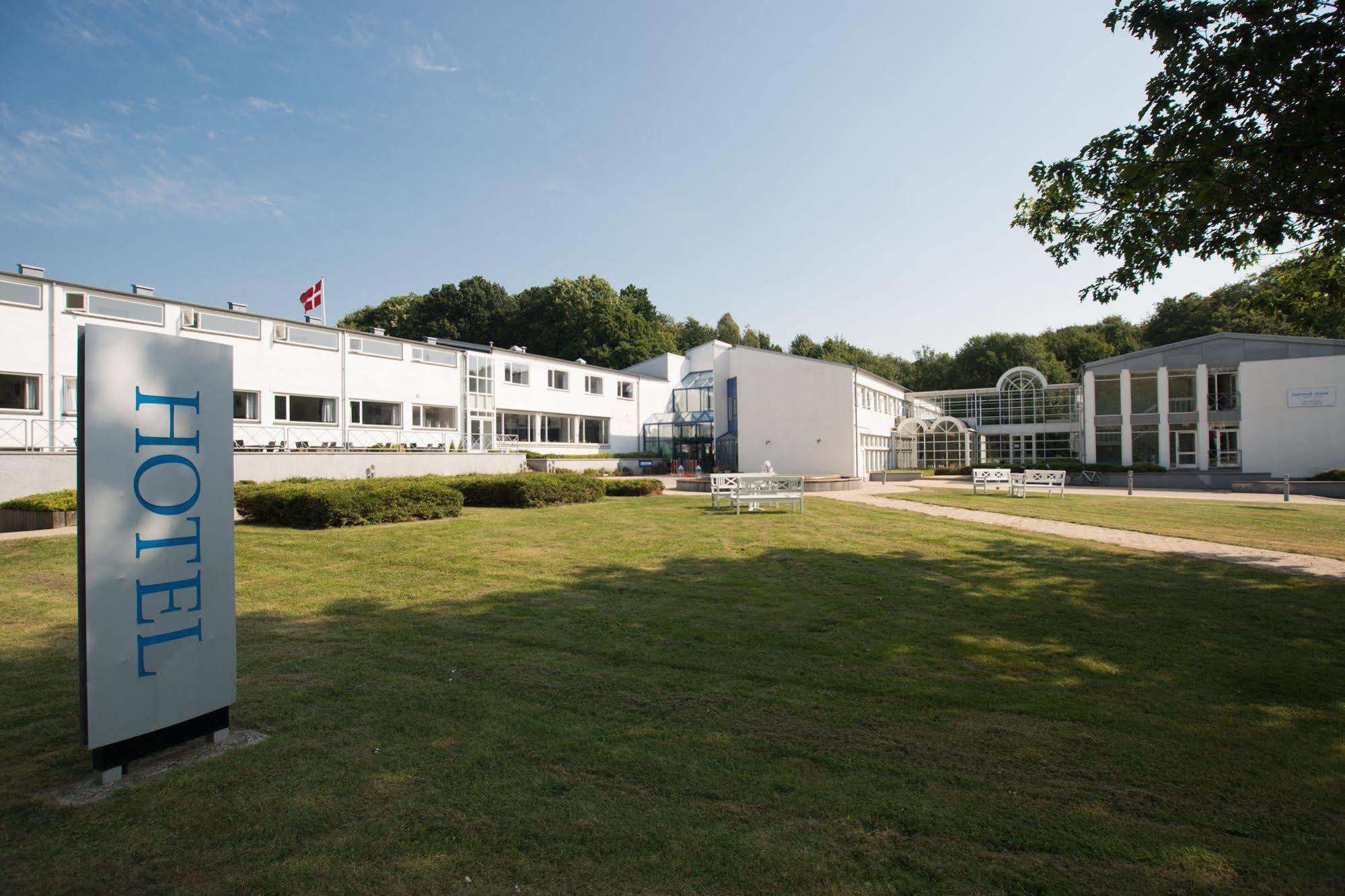 Hotel Juelsminde Strand Exterior photo